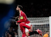 LOL赛事-热刺面对劲敌成败难料，球队面对挑战需尽全力