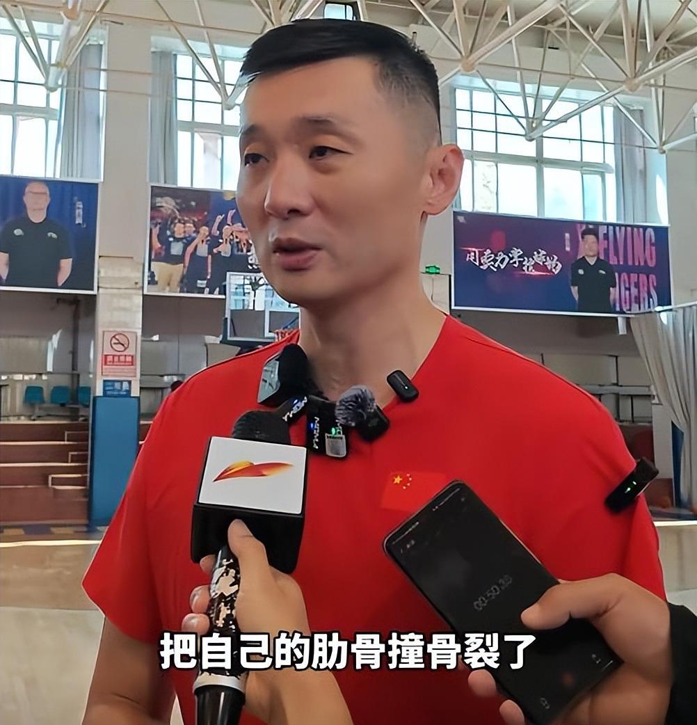 外援大将因意外受伤，球队急需备战