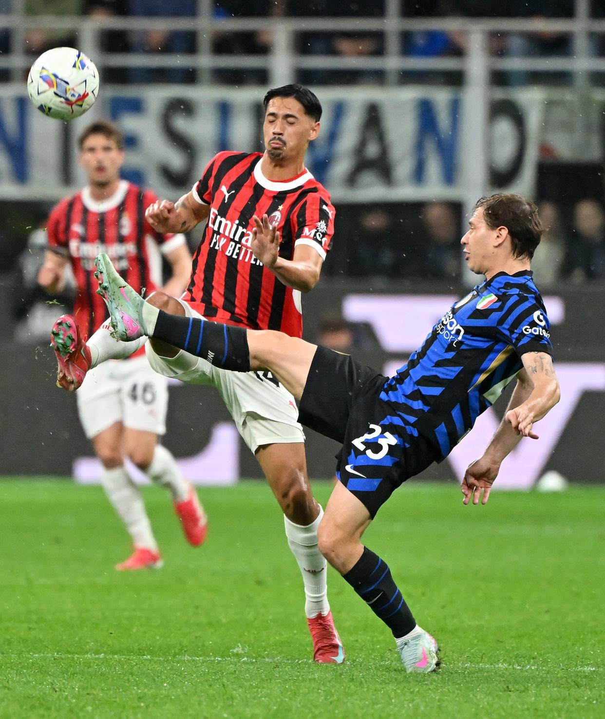 意大利联赛战术分析：AC米兰团结拼搏的简单介绍