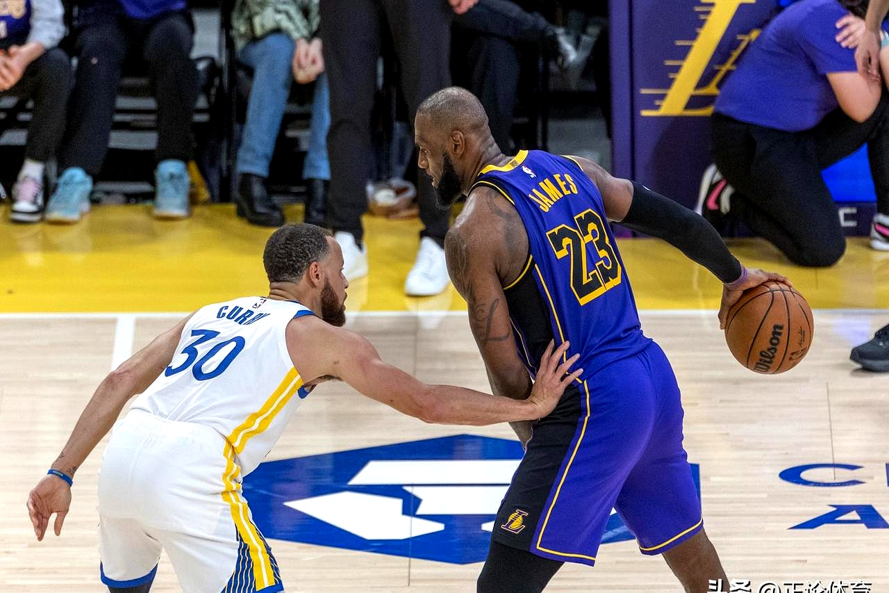 包含骑士碾压掘金,字母哥点燃赛场的词条 包含骑士碾压掘金,字母哥点燃赛场的词条