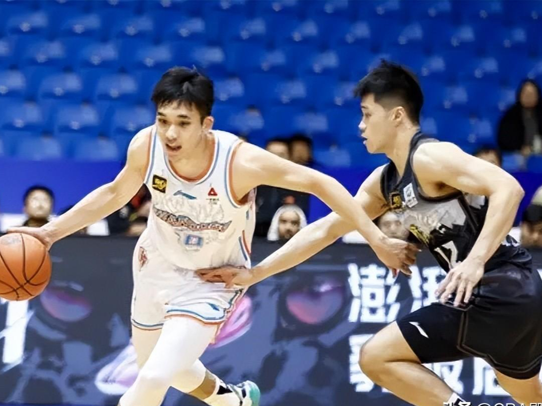 猛龙横扫吉林队，布克统治全场的简单介绍