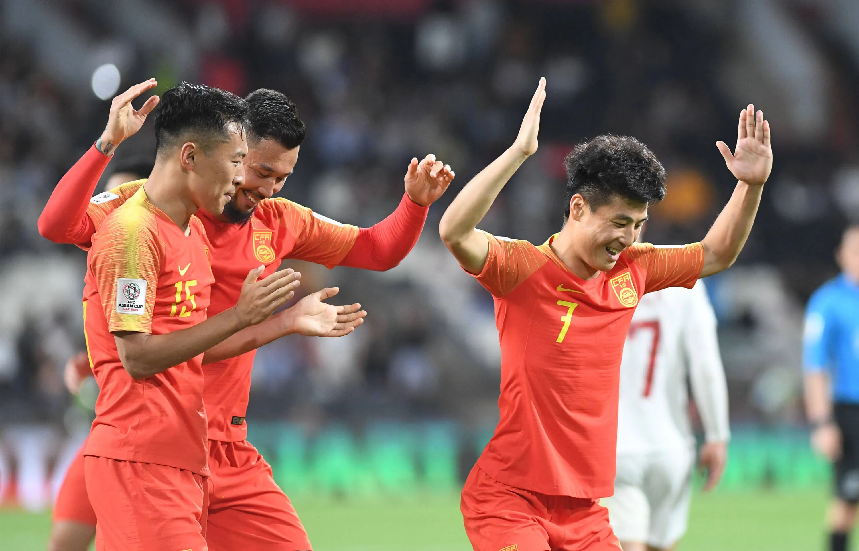 足球实力对决精彩绝伦，国内豪强实力展现持续升温