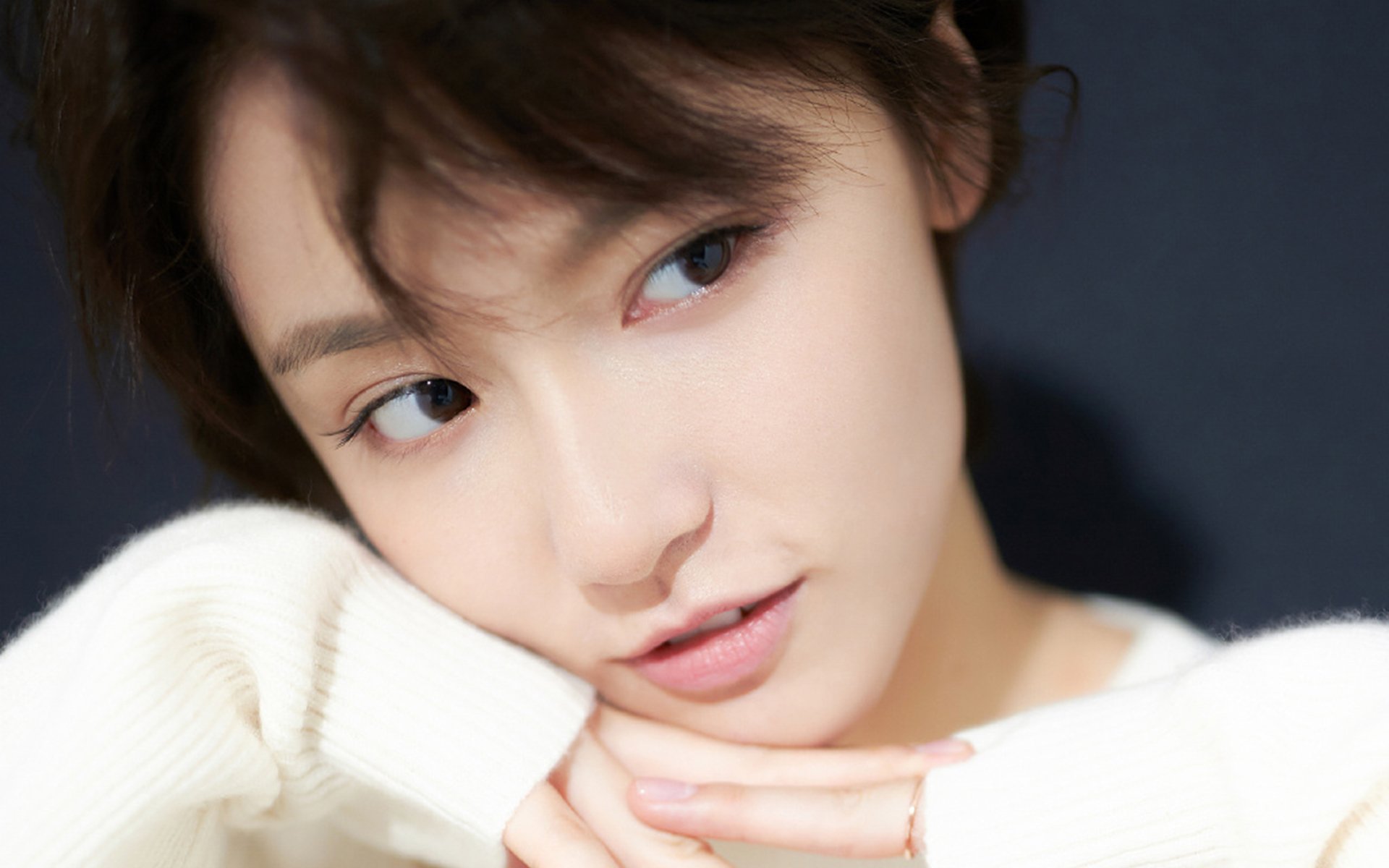 伯纳乌的月光白与鲜血红,当萨内改写了国家德比的剧本