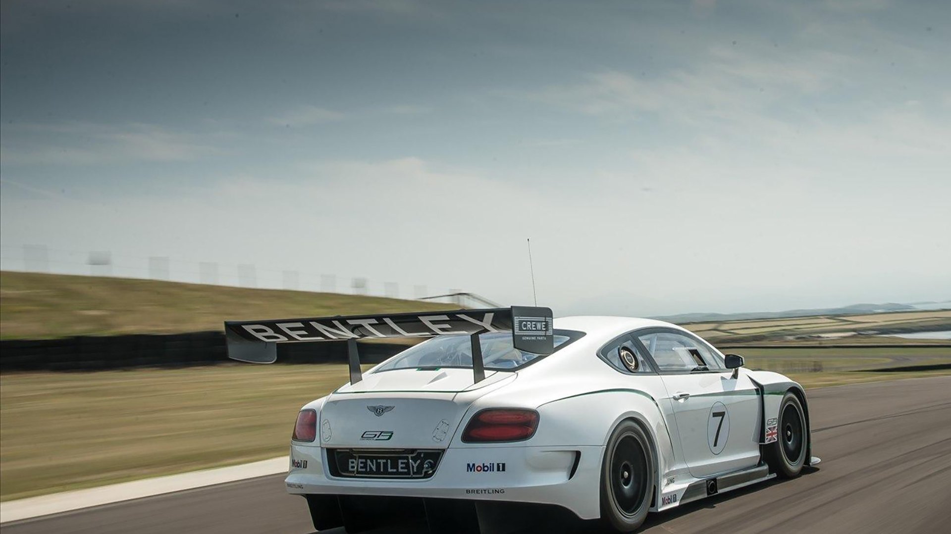 暗夜棋盘上的唯一执棋者，乔治如何以一场决赛定义「掌控」