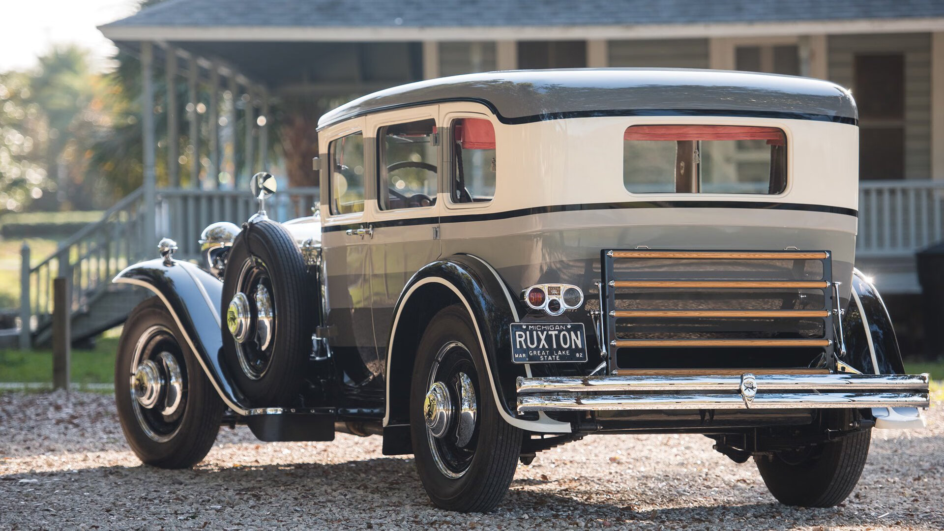 南北双鹰，深圳之殇与费城之光，篮球世界的冰火两极