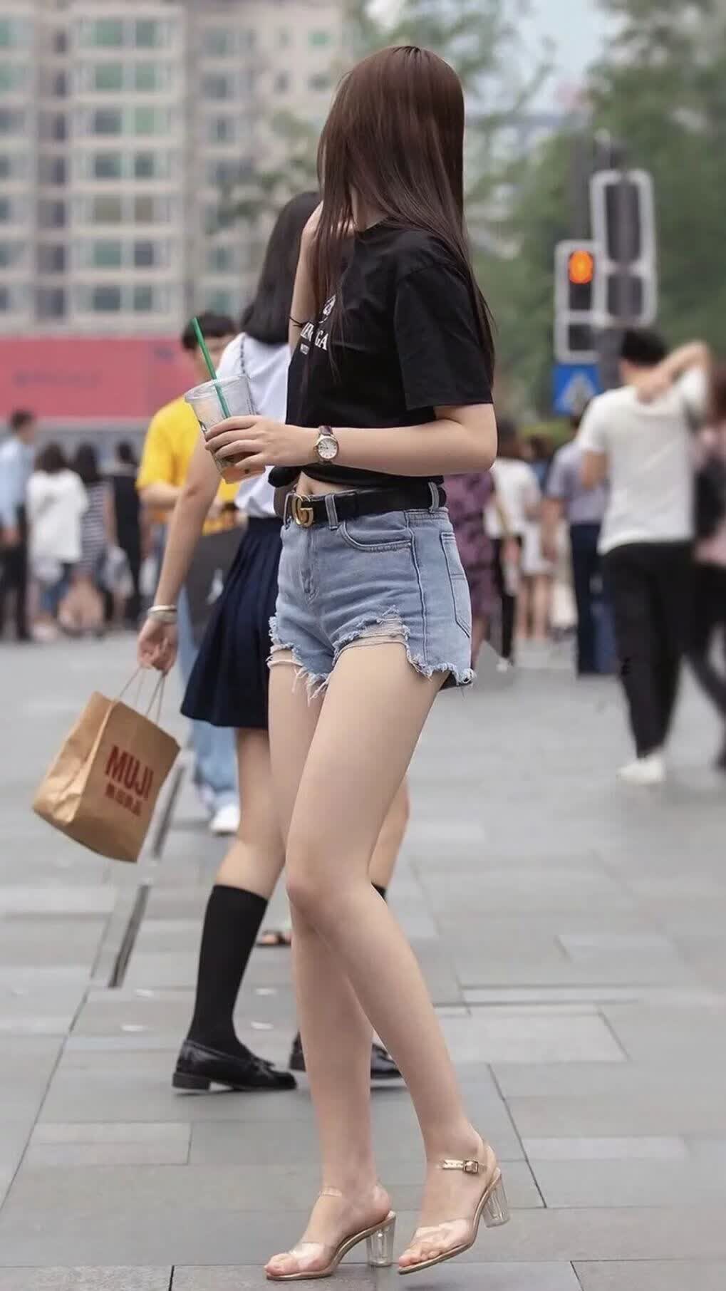 冷风与热泪，2026世界杯C组，泰国逆袭波兰，穆西亚拉独舞点燃奇迹之夜